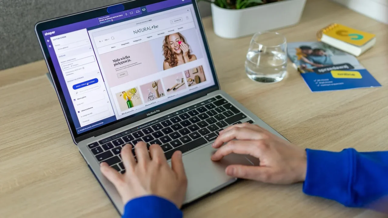 Business Website Laptop Professional