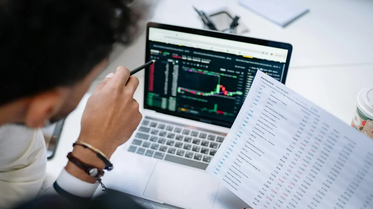 Digital Business Laptop