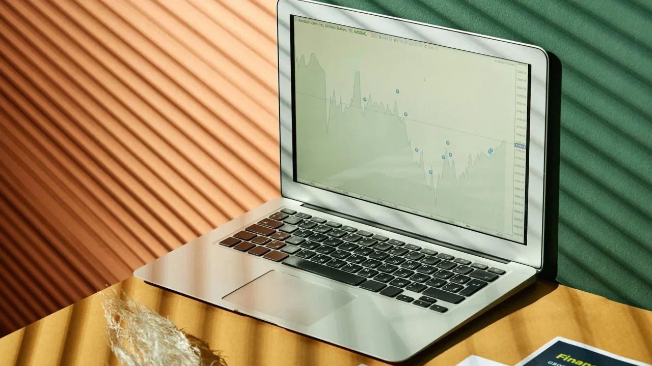 Laptop Business Growth