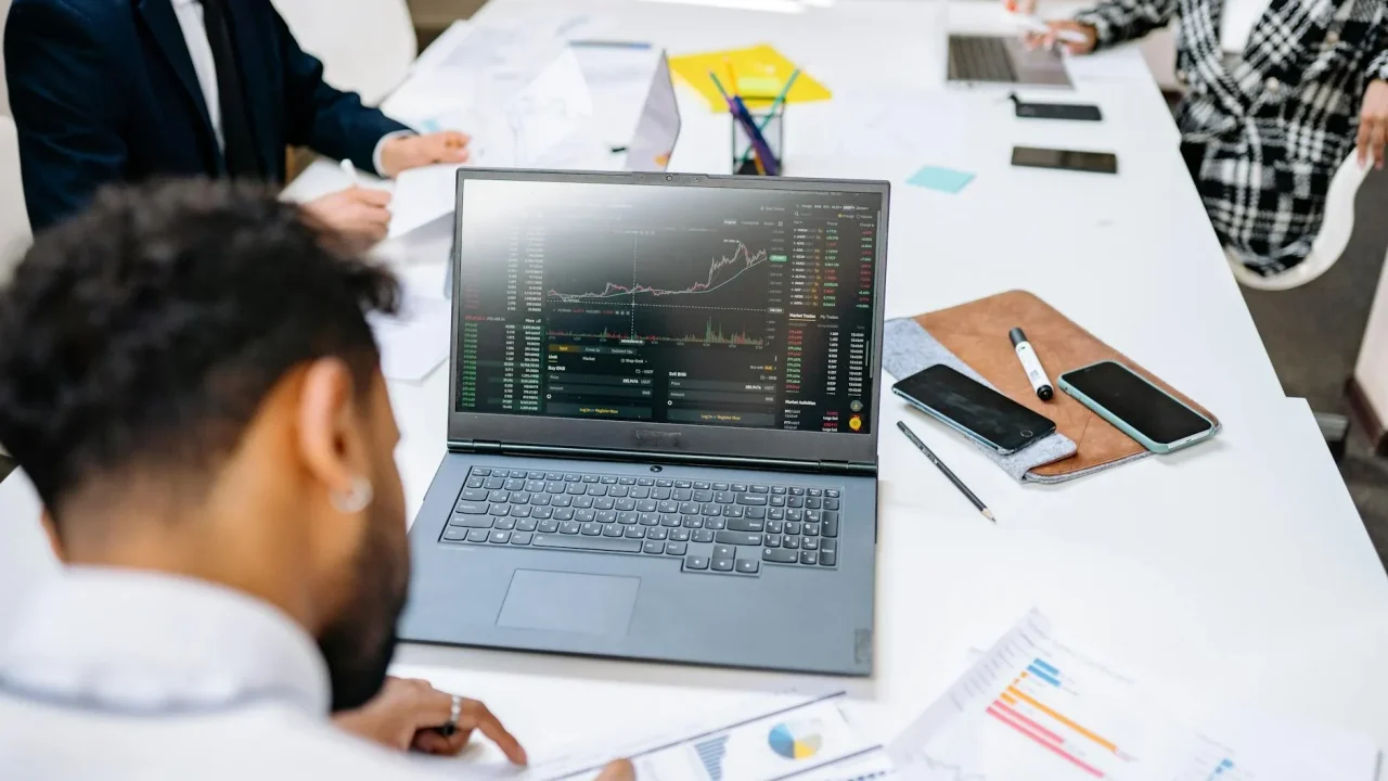 Digital Business Laptop