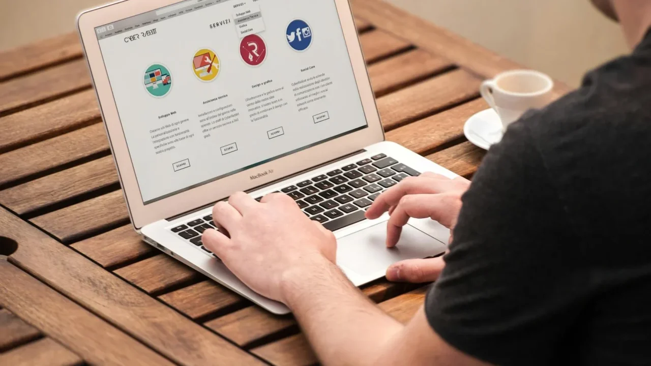 Web Services Laptop Screen